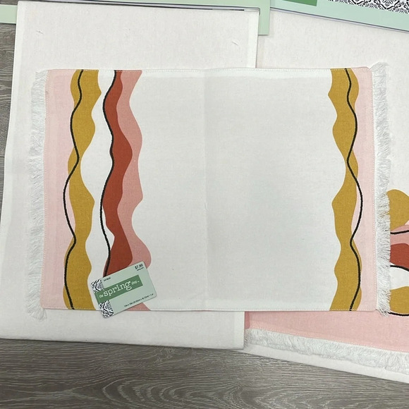 NWT bundle of 2 The Spring Shop Boho Table Runners and 1 Placemat Aloe Vera - Picture 9 of 11